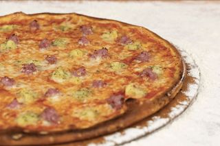 Pizza classica salsiccia e fiocchi