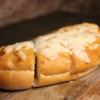 Pan de Ajo con Queso