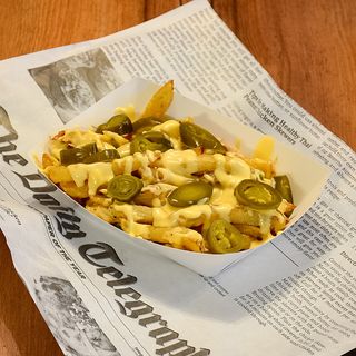 Картофи с чедър сос и Халапеньо (200г)