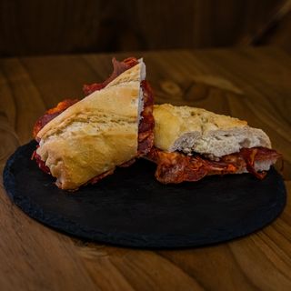 Bocadillo Chusco De Chorizo Ibérico