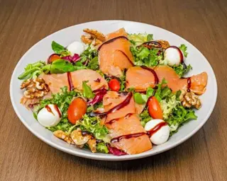 Salada de Salmão
