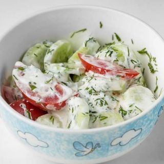 Салат овочевий зі сметаною (160г)