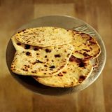 Пърленка с чесън и масло (1бр)