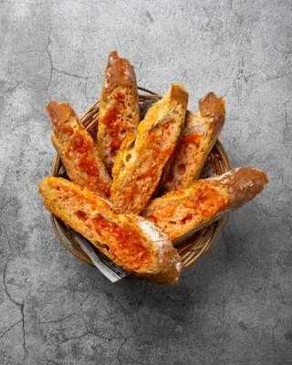 Pan con Tomate
