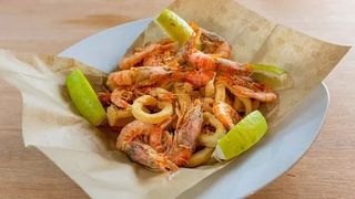 Fritto di calamari e gamberi