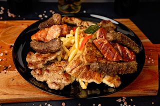 Mix grill porc pui frigarui 2 pers