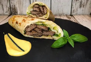 Biftek tortilja sa svježim povrćem