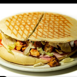 Campero De Filete De Pollo Completo