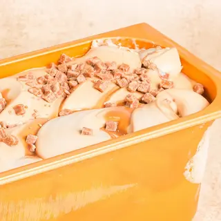 Dulce Arce Con Nueces Pecan Y Caramelo