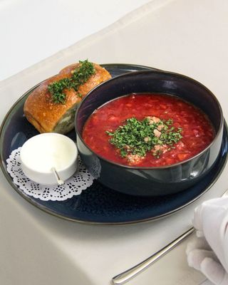 Борщ (380/100/40/40г)