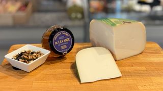 Ser kozi Młody ( 200 g )