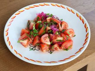 Салат з томатами (200g)