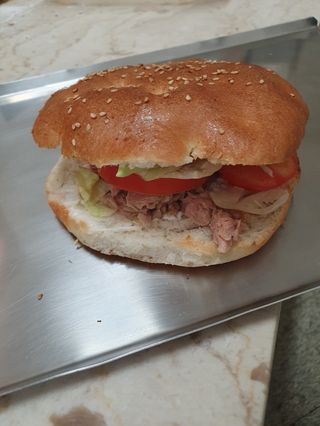 Tonno pomodoro maionese lattuga