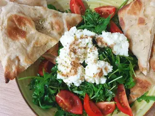 Salată tricolore