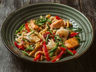 Lagman z krewetkami