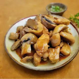 Pollo con champiñones