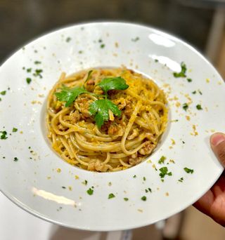 Linguine con bottarga di muggine a scaglie e limone