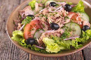Ensalada Mediterránea tuna