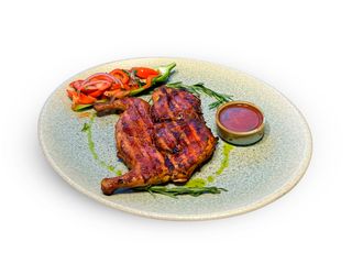 Цыплёнок табака с соусом сальса (630г)