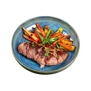 Патешко филе с билки и гиловани зеленчуци