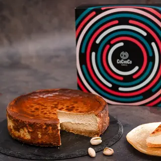 Tarta de Queso y Pistacho ibérico 8 Porciones