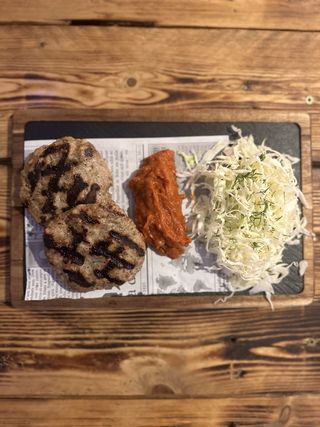 Телешки кюфтета 2бр с гарнитура  (350г)