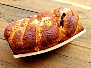 Козуначено руло с локум (700г)