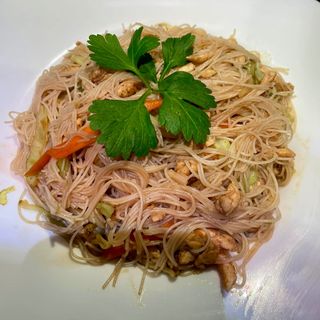 Noodles chinezesti cu pui