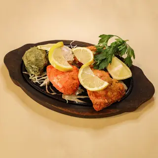Mix tandoori chicken