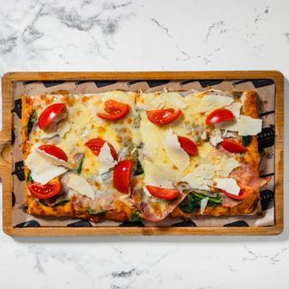 Pizza Amatriciana (1 persoana)