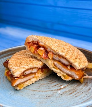 Sandwich șnițel pui