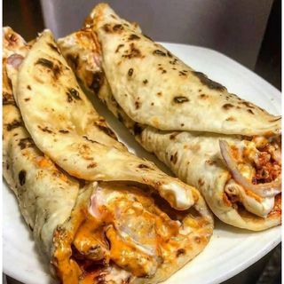 Chicken roll with chips