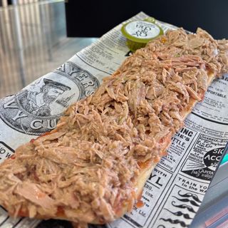 Tostada atún con tomate 