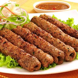 Sish Kebab with Batata Frita