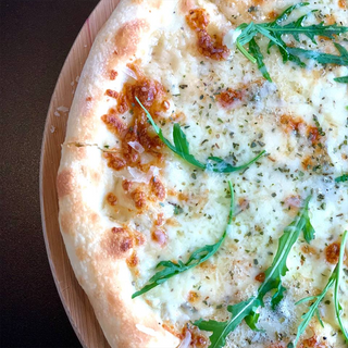 პიცა ოთხი ყველით