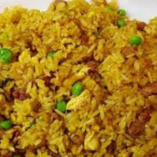 Arroz Frito Con Curry Con Pollo Y Gamba