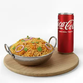 Chicken biryani + Lattina Coca-Cola