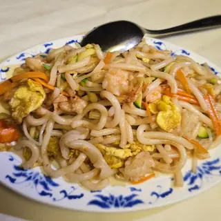 56 Spaghetti"u don"con frutti di mare e verdure