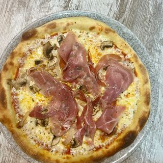 Pizza Serrano