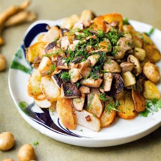 შემწვარი კარტოფილი სოკოთი