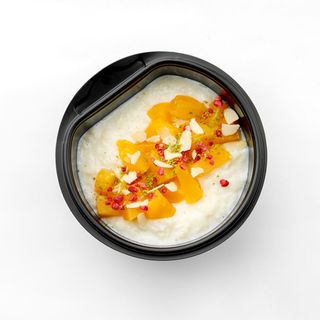 Terci de cereale din orez cu piersici