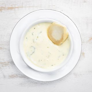 Sos de usturoi cu smantana