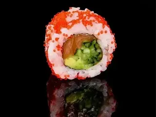California z łososiem w kawiorze 8 szt. (255g)