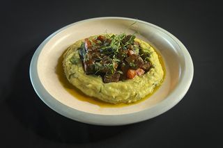 Рагу из телятины с картофельным пюре со шпинатом 