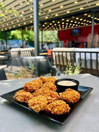 Крехки пилешки филенца с корнфлейкс