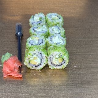 Uramaki 10 Pez mantequilla Daikon Salsa wasabi y Crunch