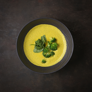 Կրեմ ապուր բրոկոլիով և հավի կրծքամսով