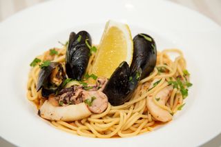 Spaghetti con frutti di mare