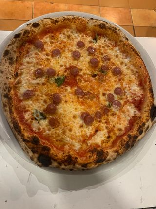 Pizza De Salchicha (33 Cm.)
