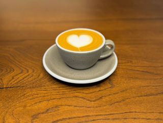 ФЛЕТ УАЙТ на рослинному молоці